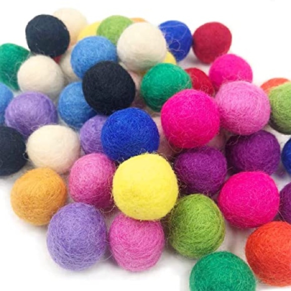 Felt balls. - Picture 3 of 7